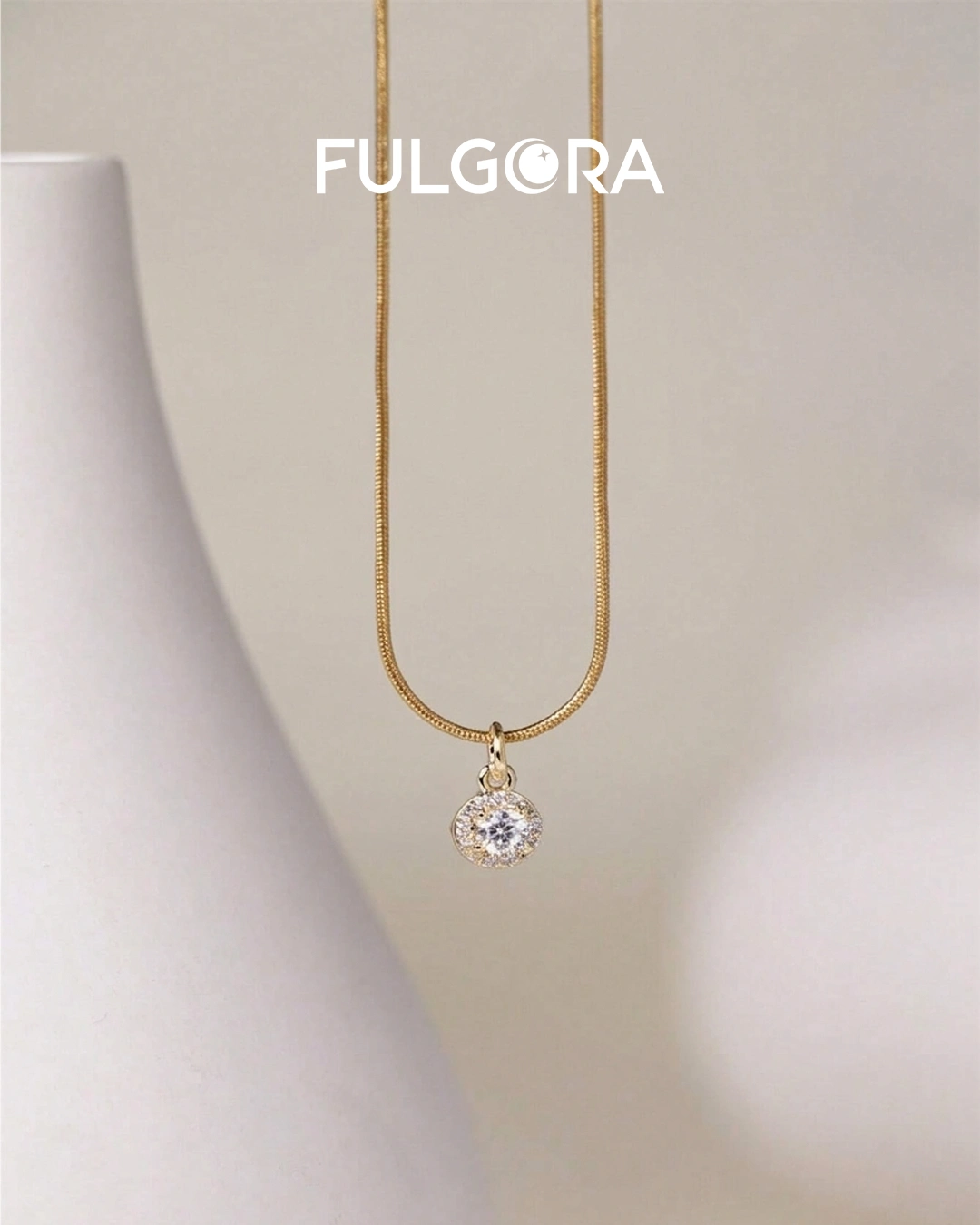 Collar de Cadena con colgante circular de circonita cúbica enchapado en oro