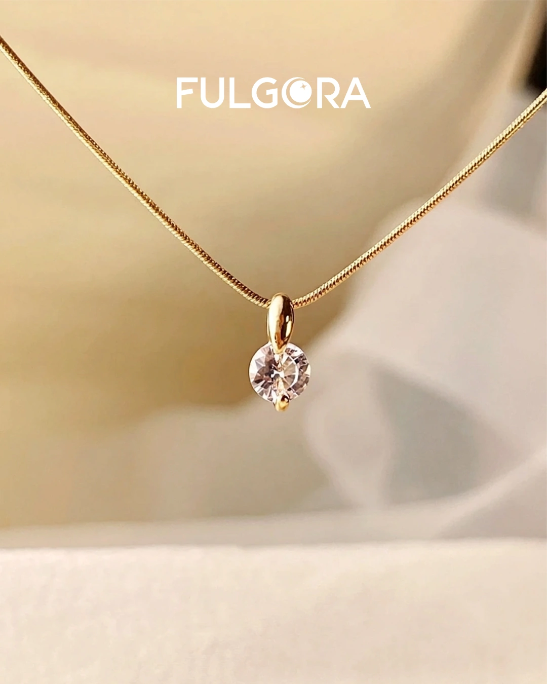 Collar de Cadena tipo serpiente con colgante redondo enchapado en oro