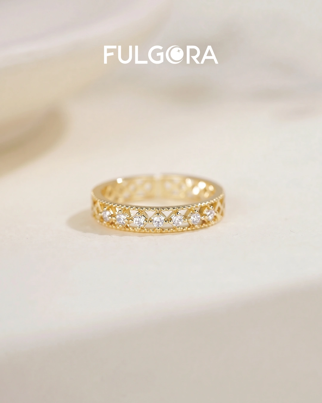 Anillo Ajustable Elegante - Micro Pavé y Circonitas