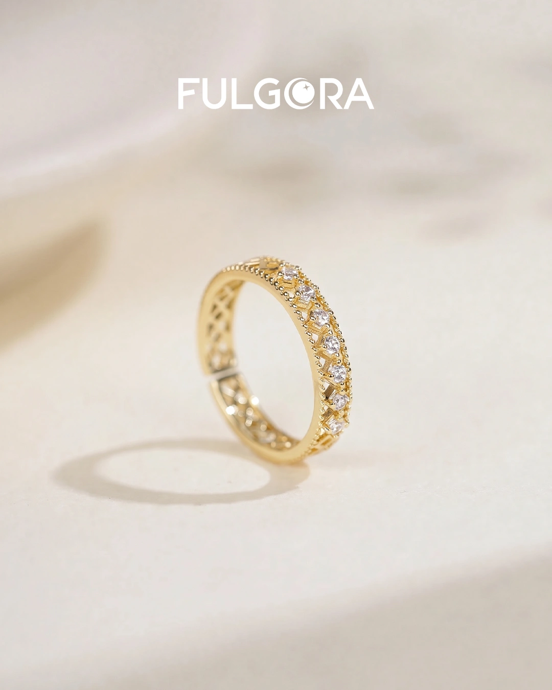 Anillo Ajustable Elegante - Micro Pavé y Circonitas