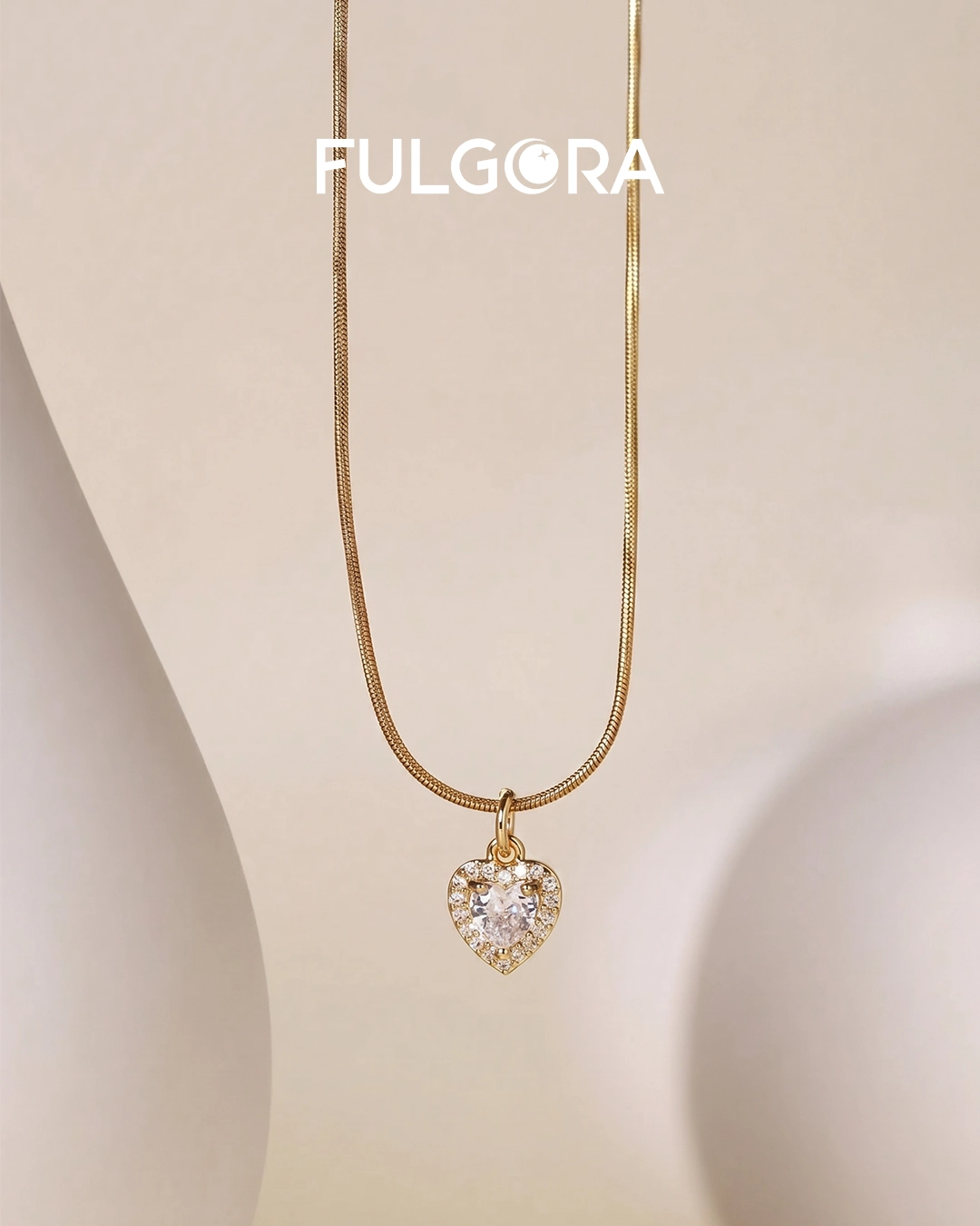 Collar Elegante Corazón - Cadena de Serpiente y Circonita