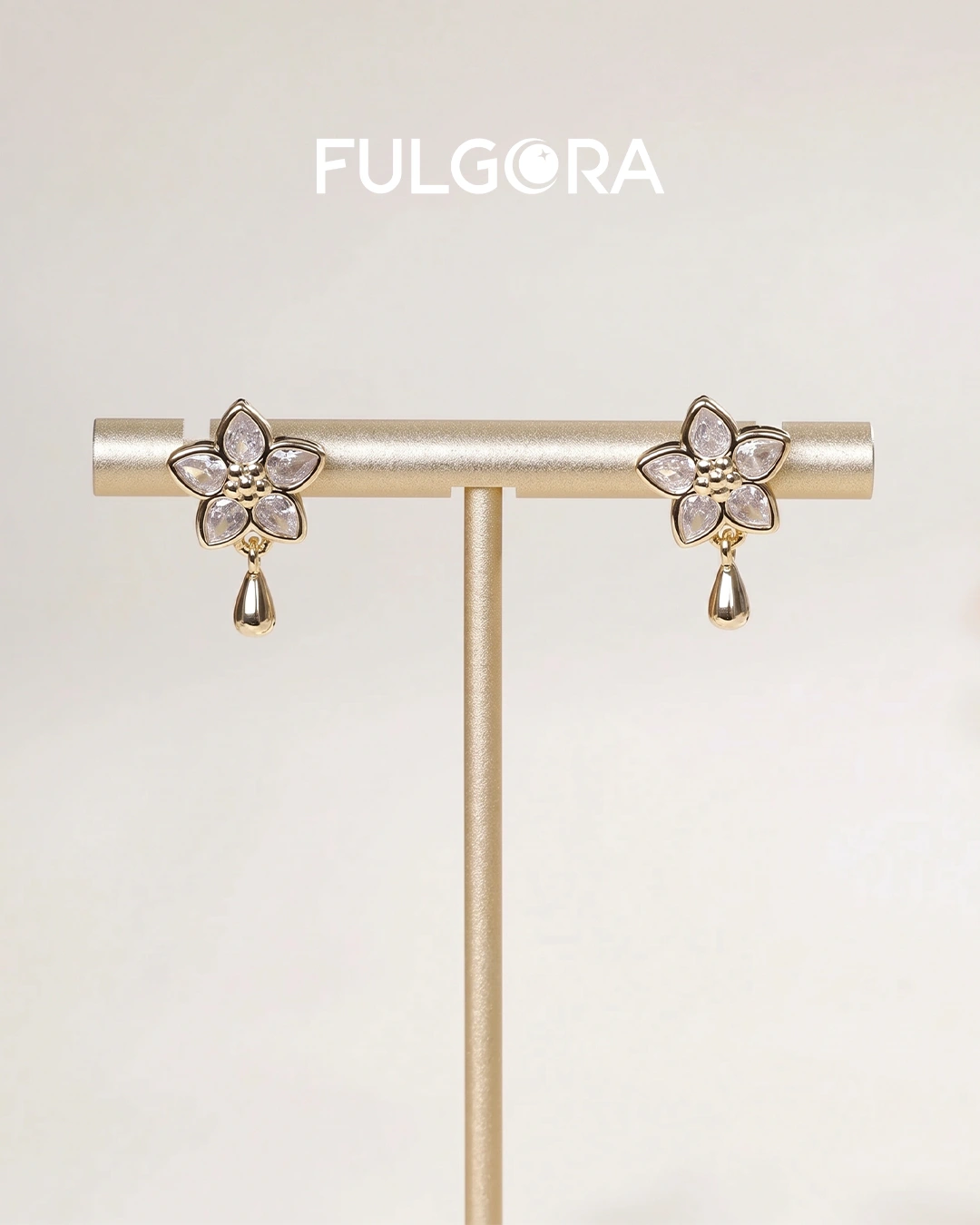 Pendientes Florales Gota de Agua - Oro y Circonitas